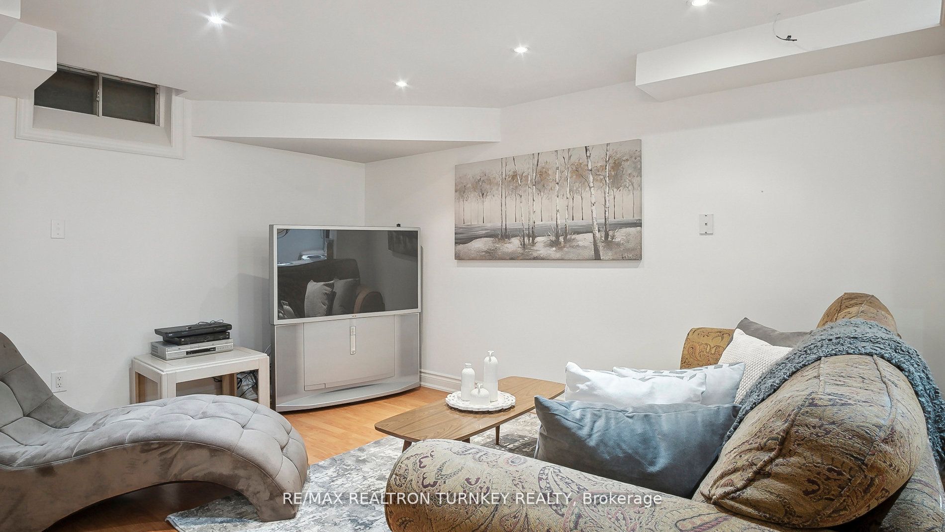 7 Loraview Lane