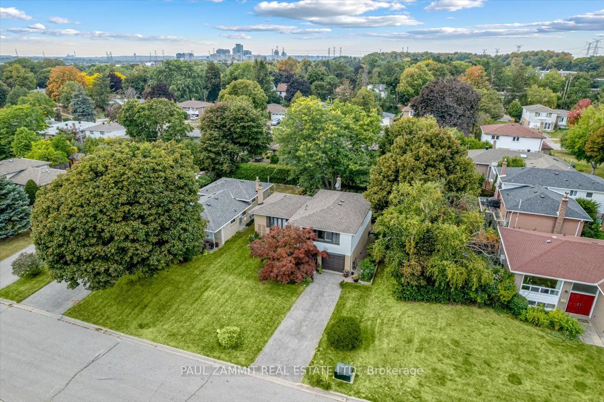20 Fleance Drive