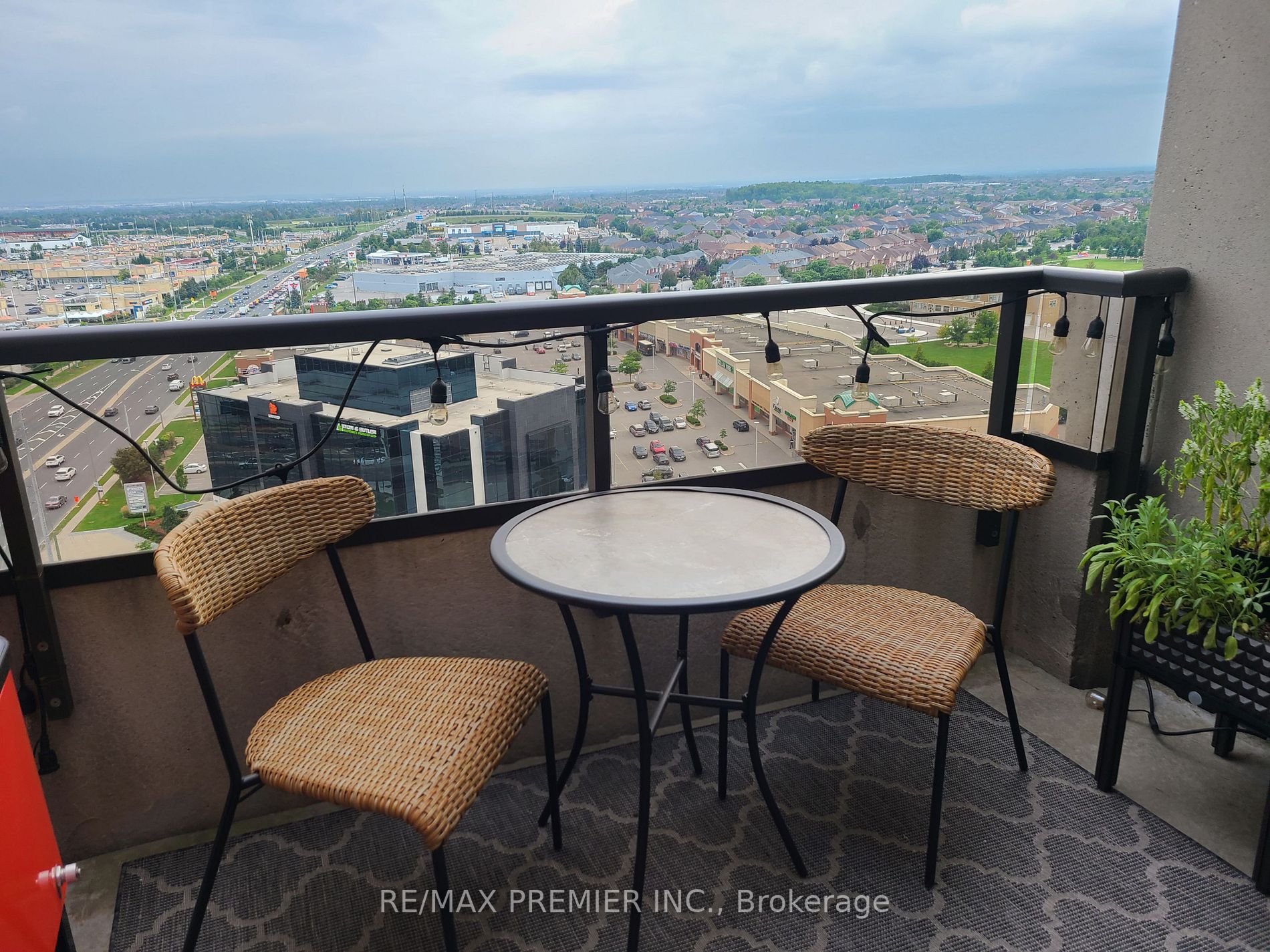 9225 Jane Street, #1614