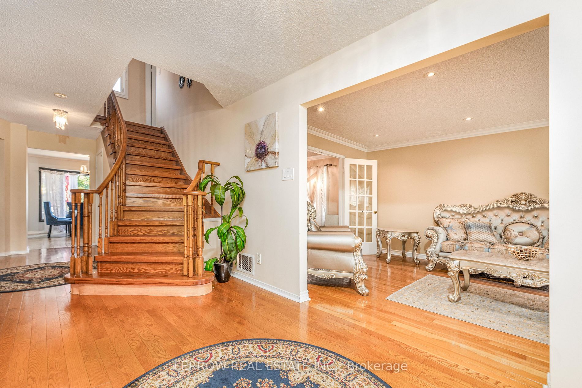271 Crossland Gate
