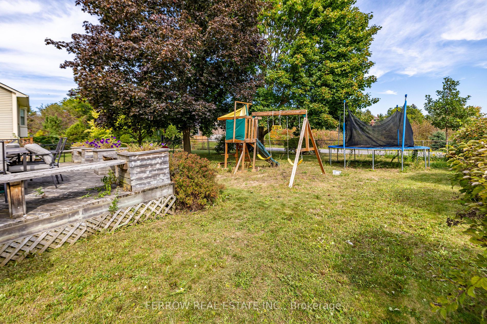 271 Crossland Gate