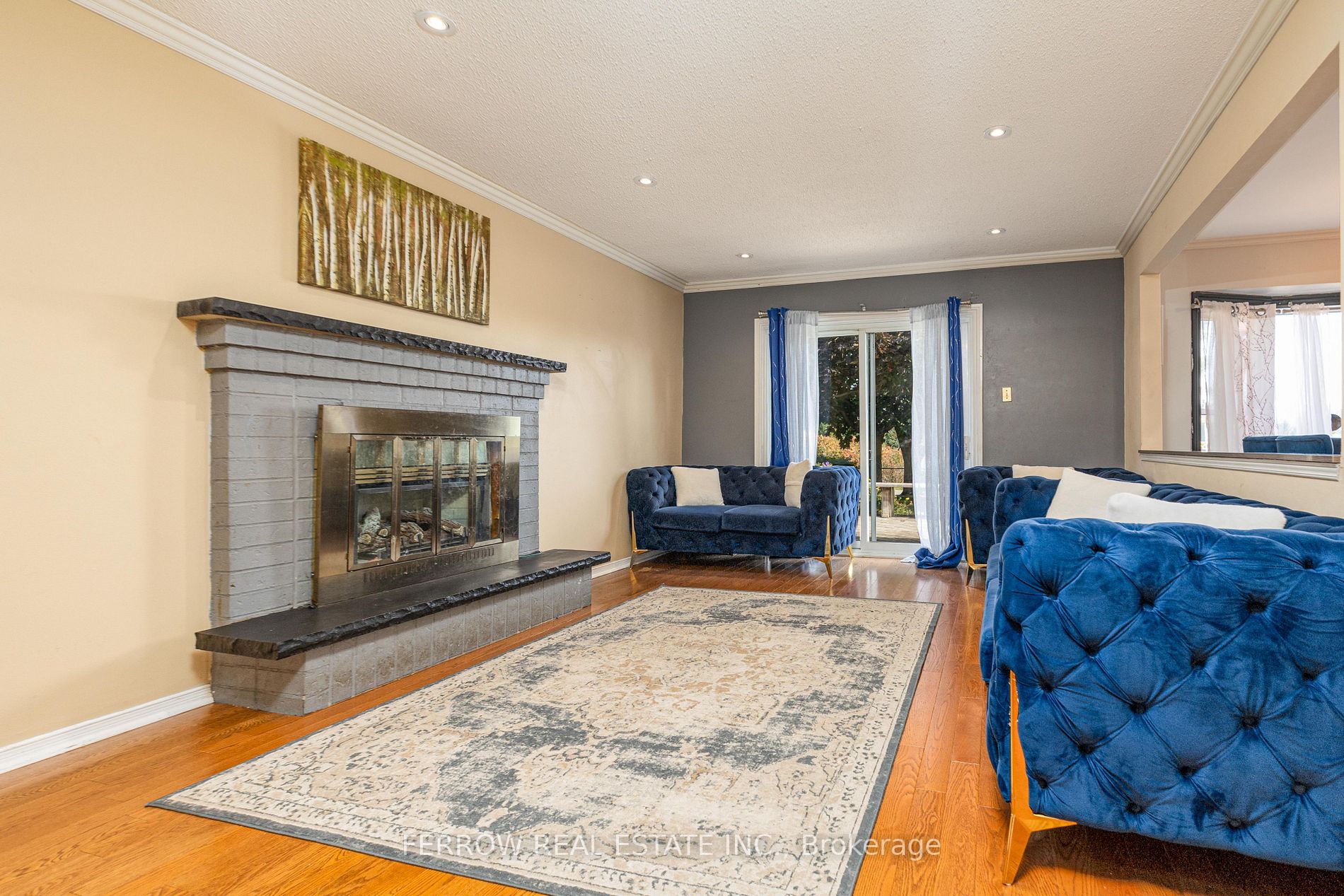 271 Crossland Gate