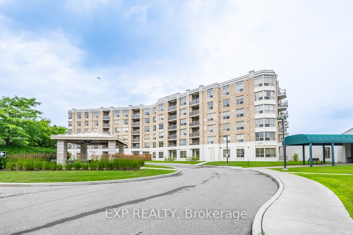 2200 John St, #406