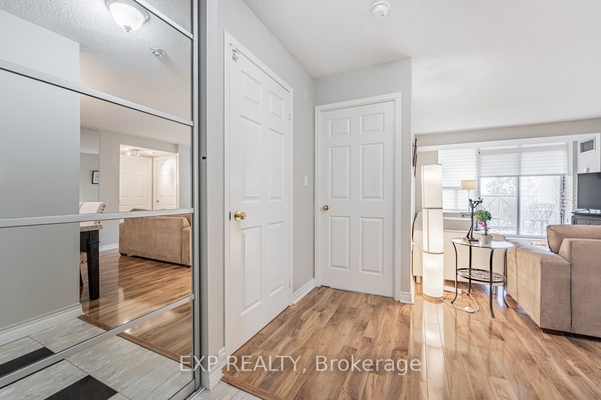 2200 John St, #406