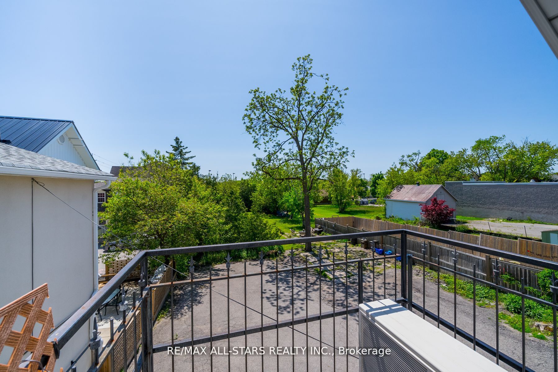 6395 Main St