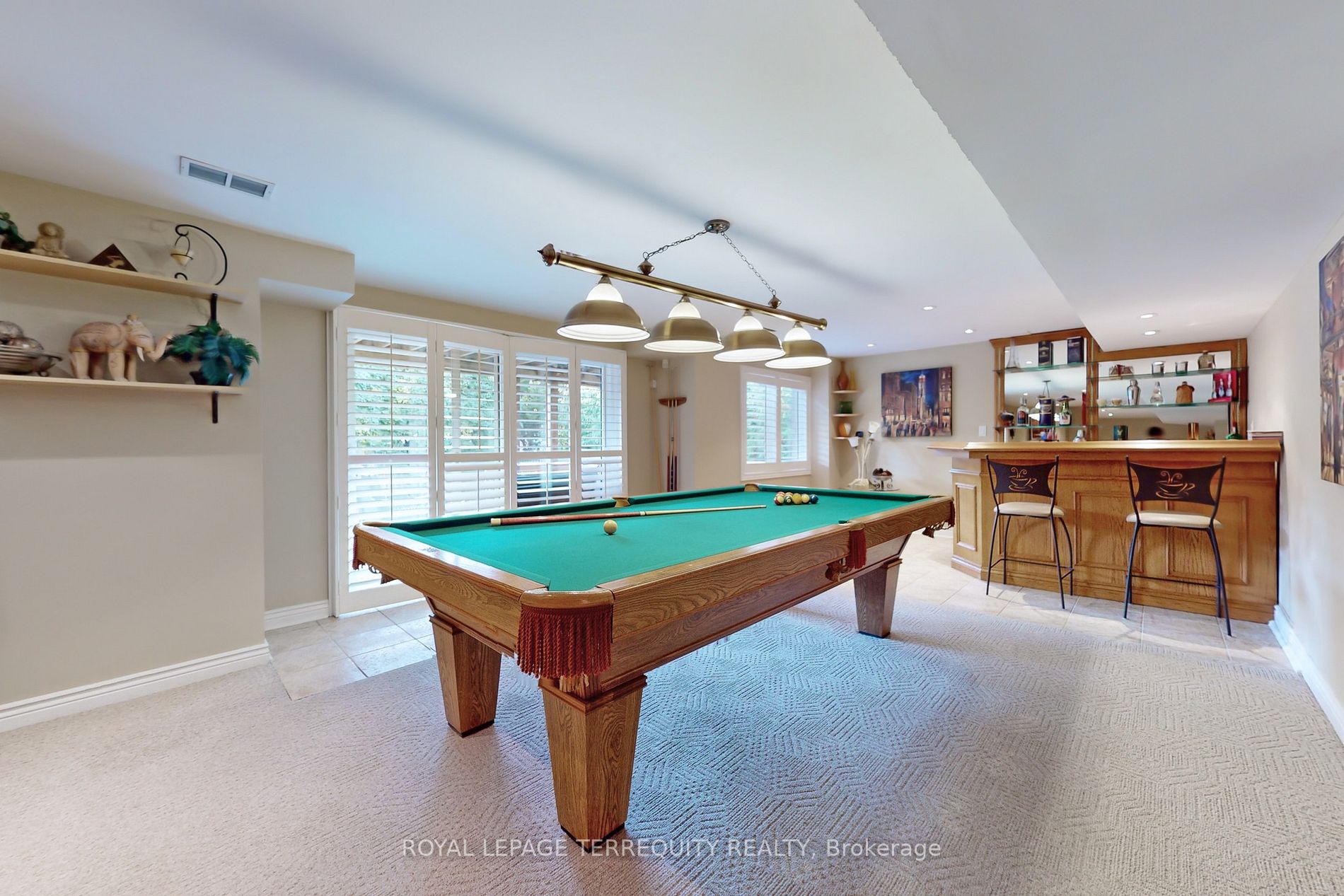947 Northern Prospect Cres