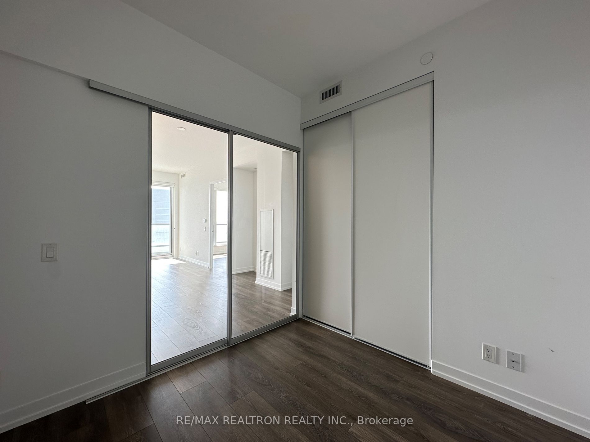 5 Buttermill Ave, #1907