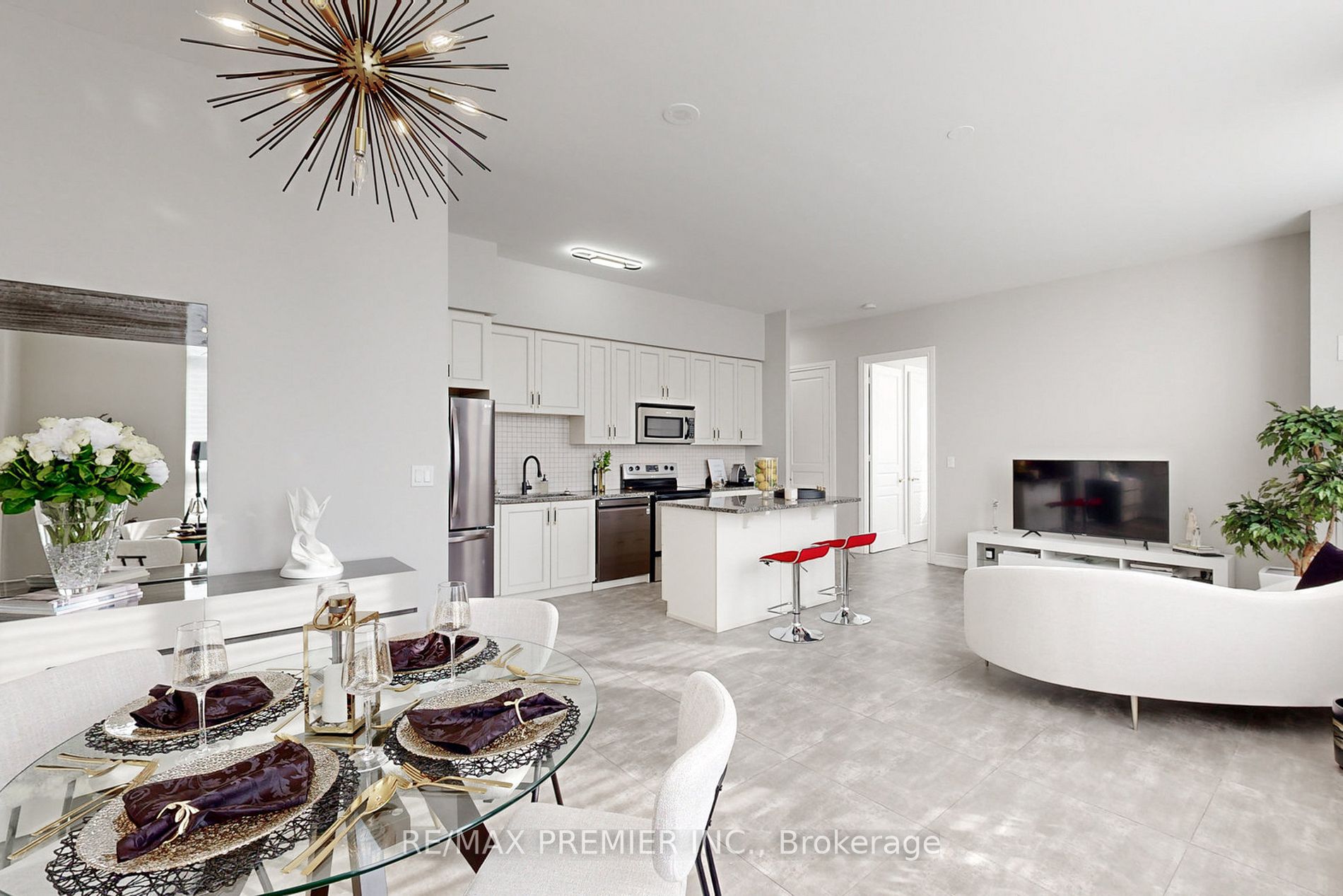 9225 Jane St, #Ste 104