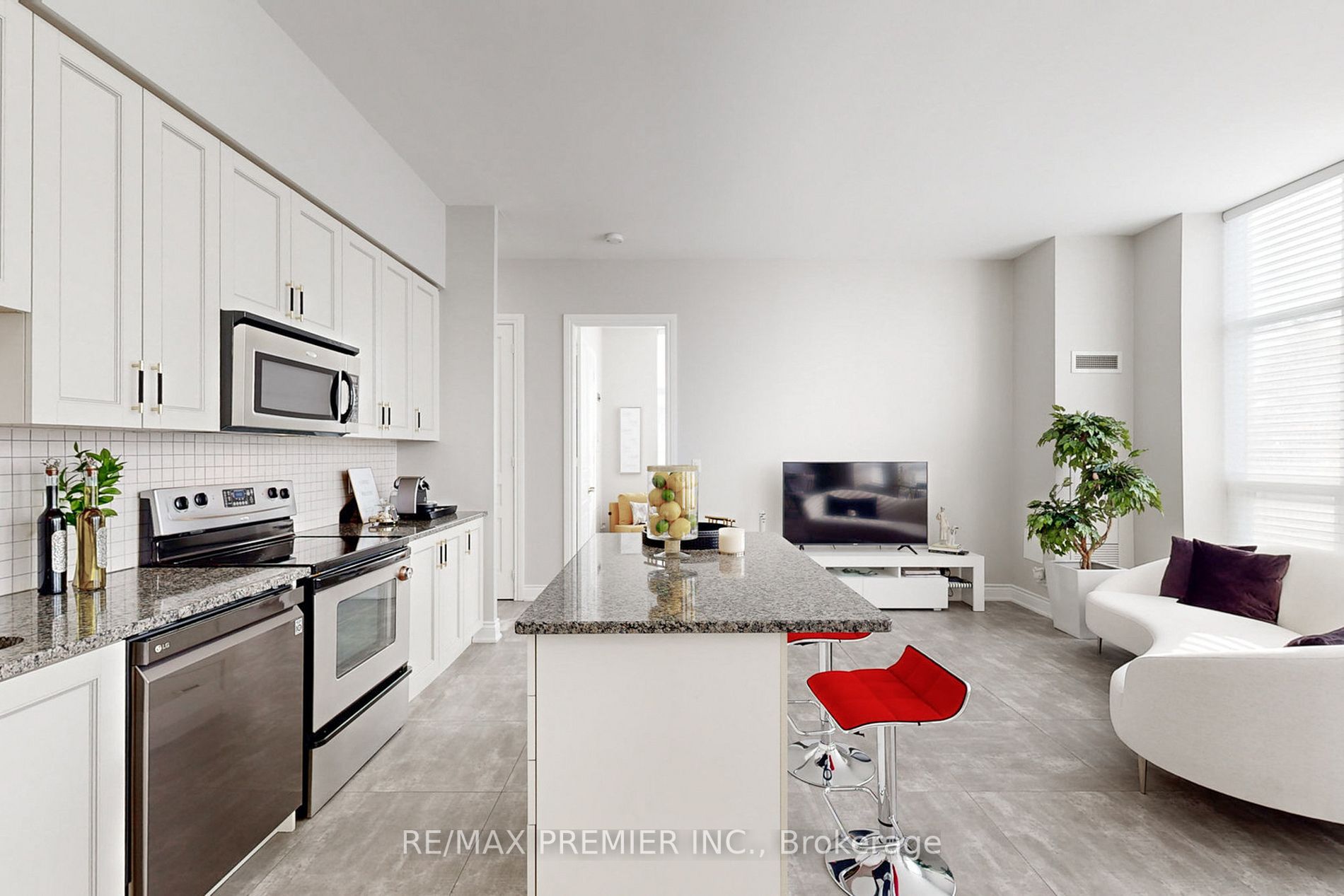 9225 Jane St, #Ste 104