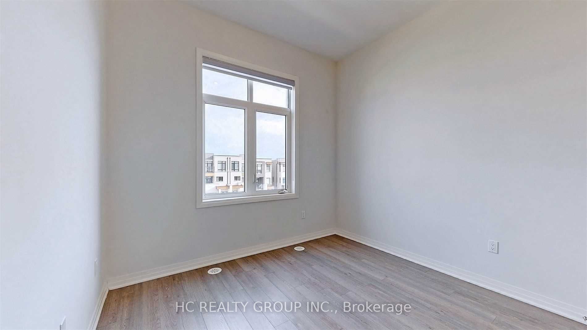 262 Thomas Cook Ave