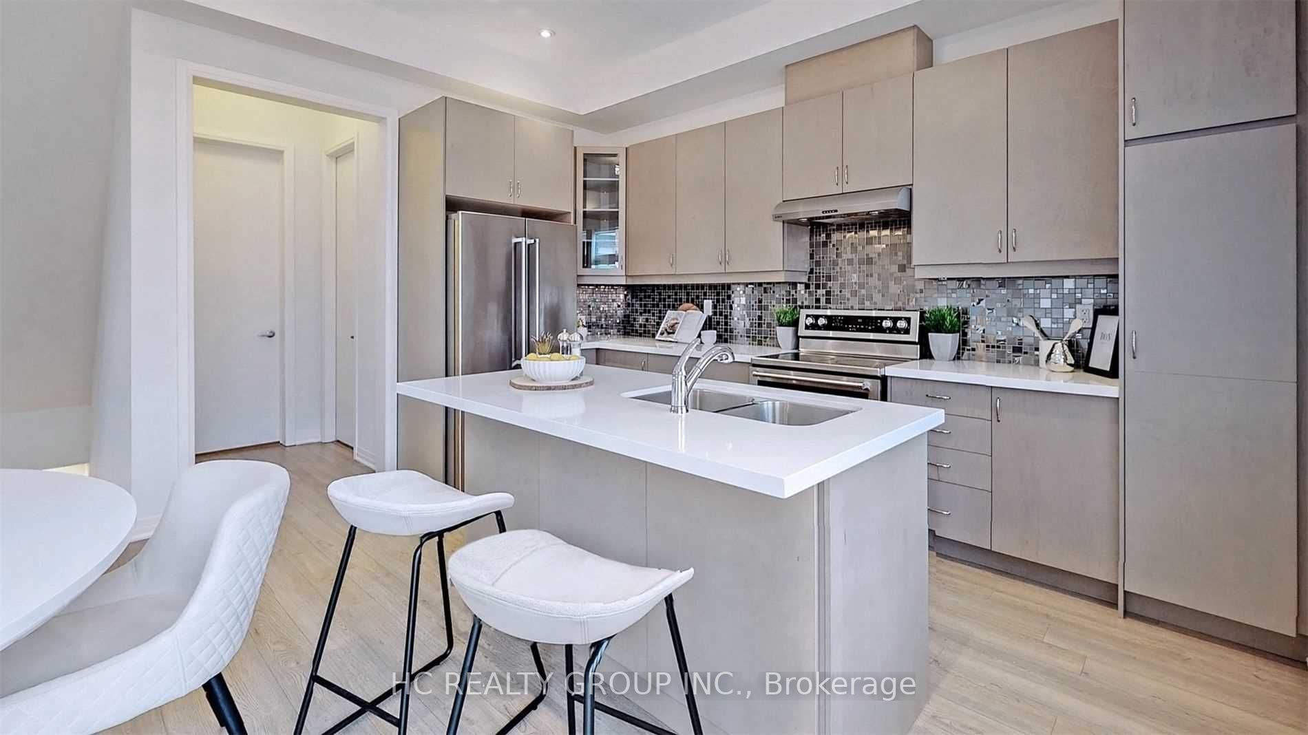 262 Thomas Cook Ave