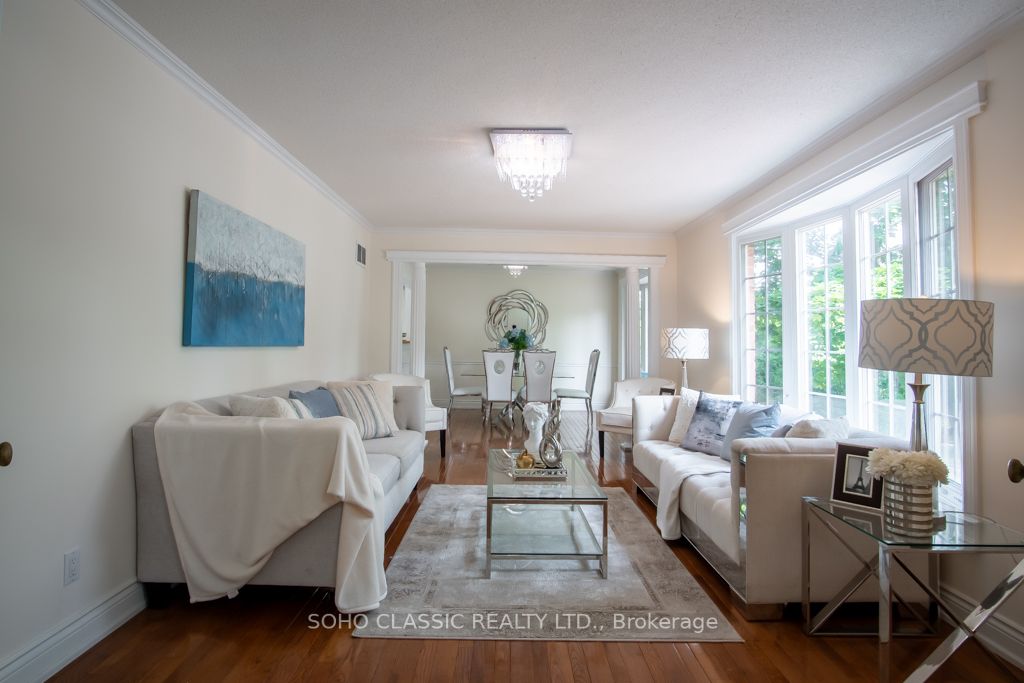 2 Lanewood Dr