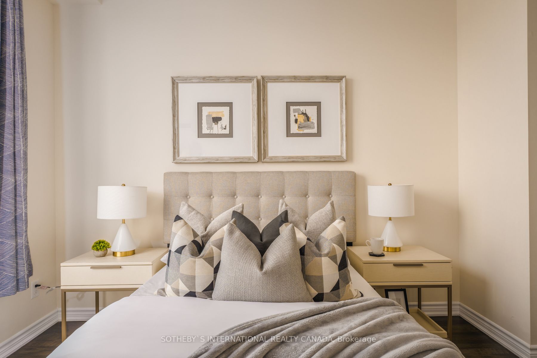 11611 Yonge St, #521