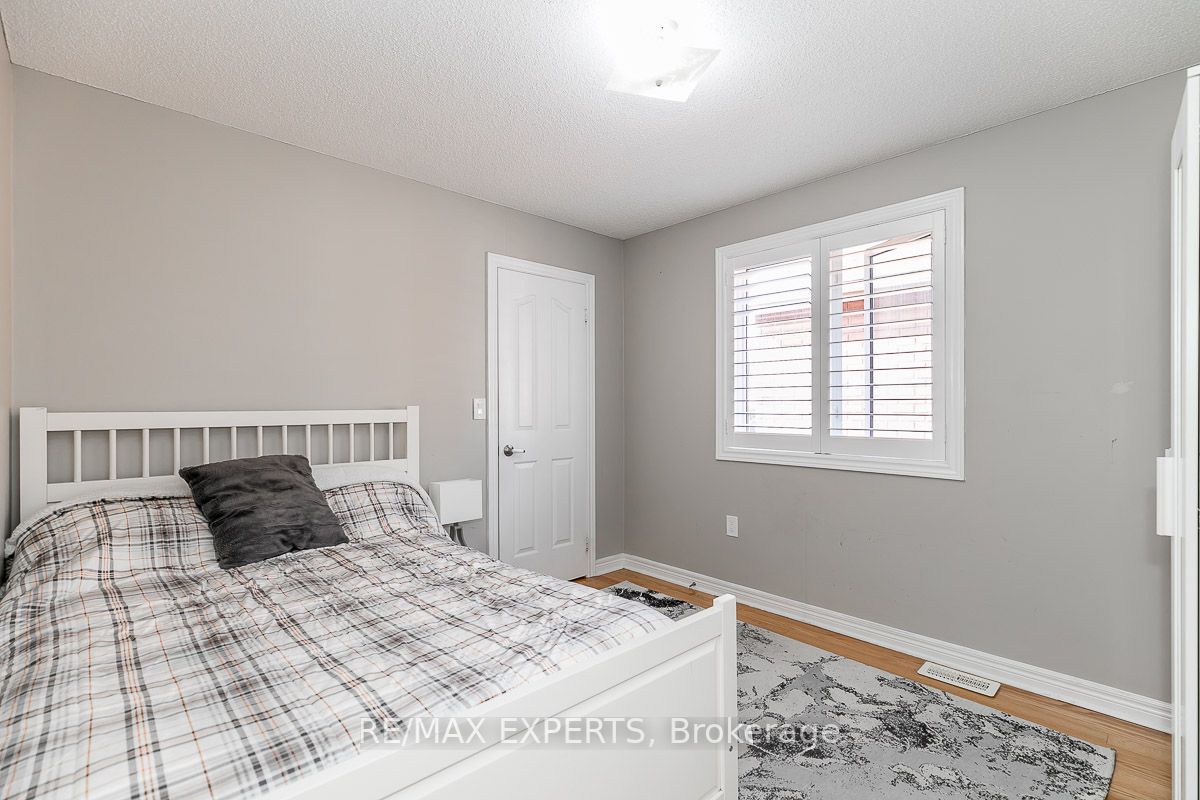 56 Metcalfe Dr