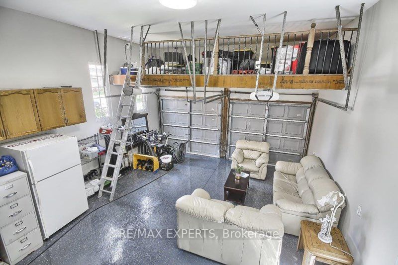 56 Metcalfe Dr