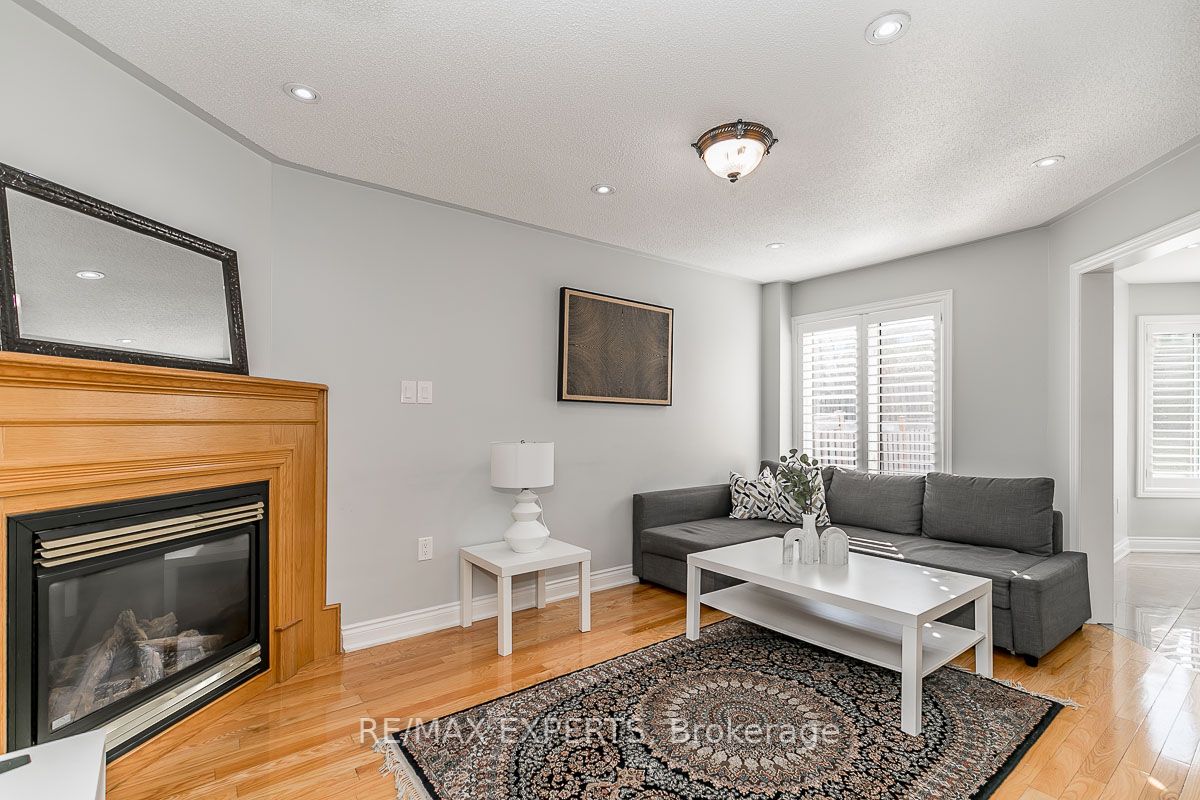56 Metcalfe Dr
