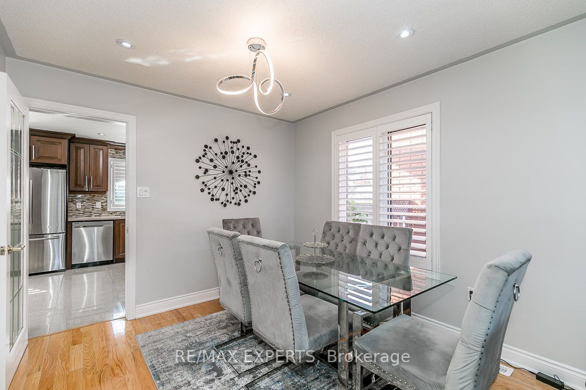 56 Metcalfe Dr