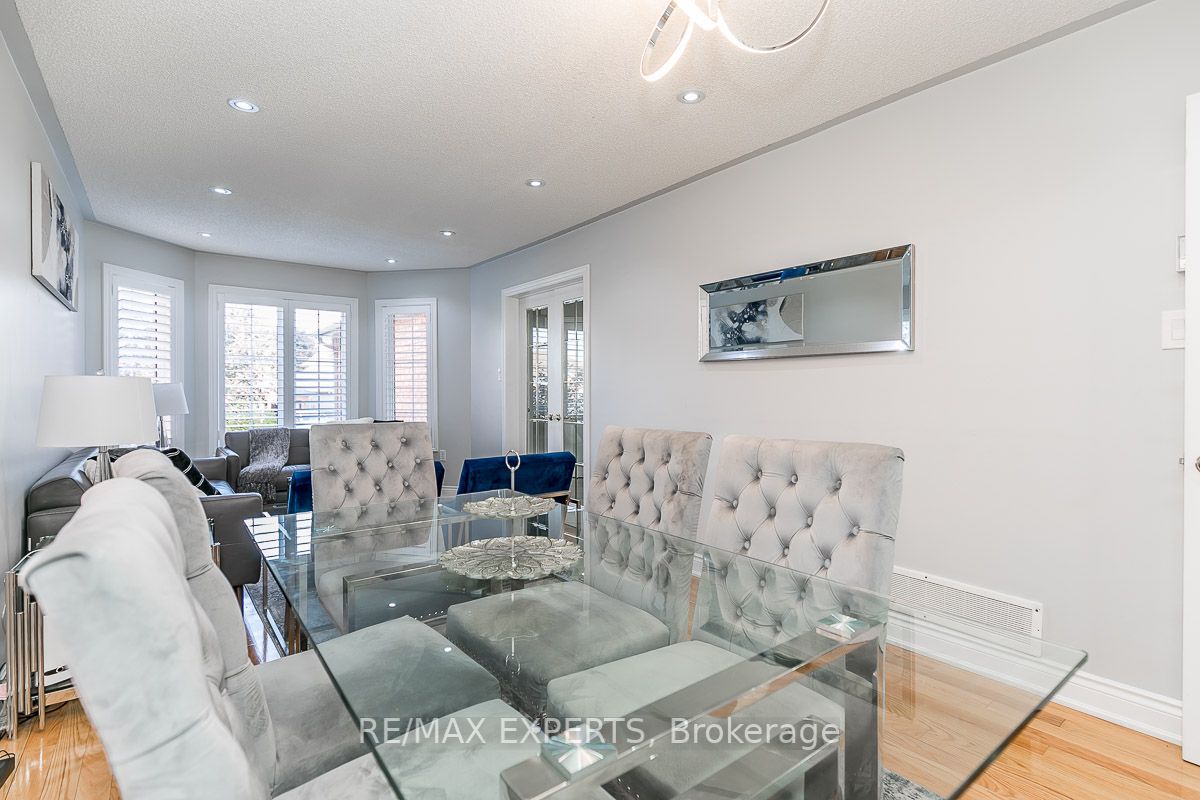 56 Metcalfe Dr