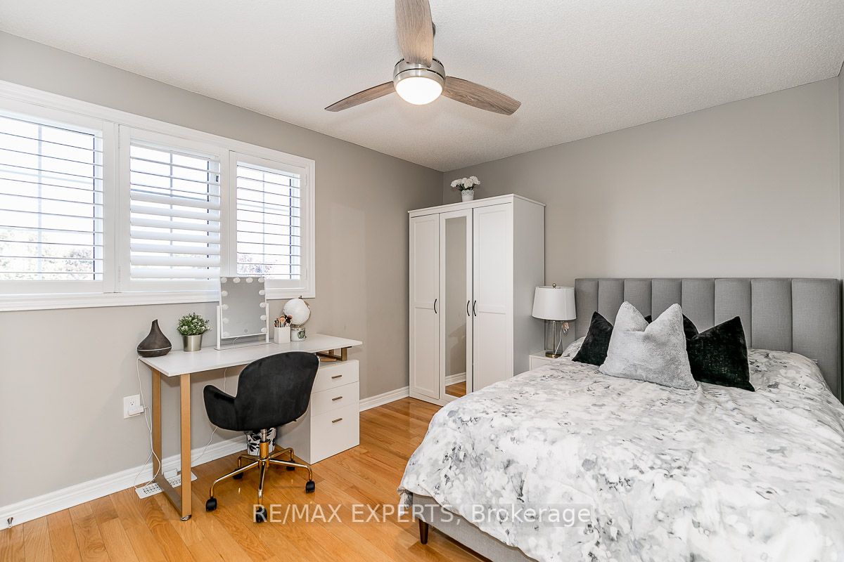 56 Metcalfe Dr