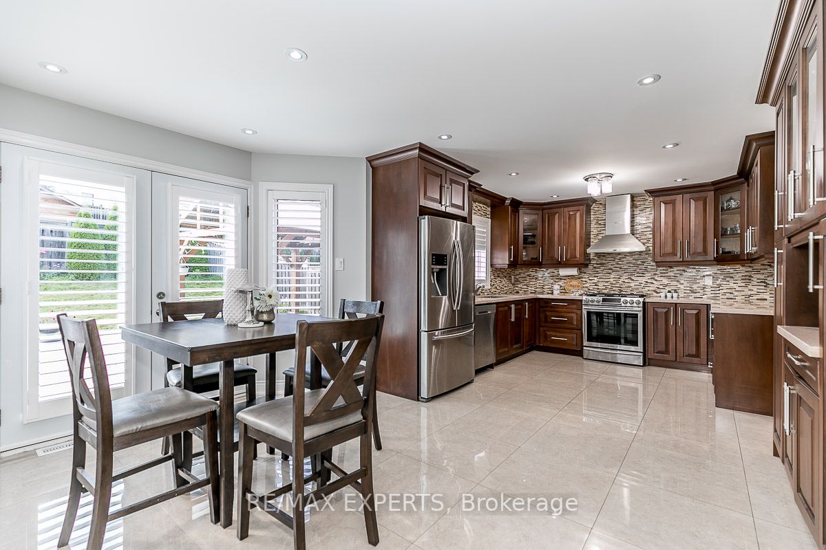 56 Metcalfe Dr