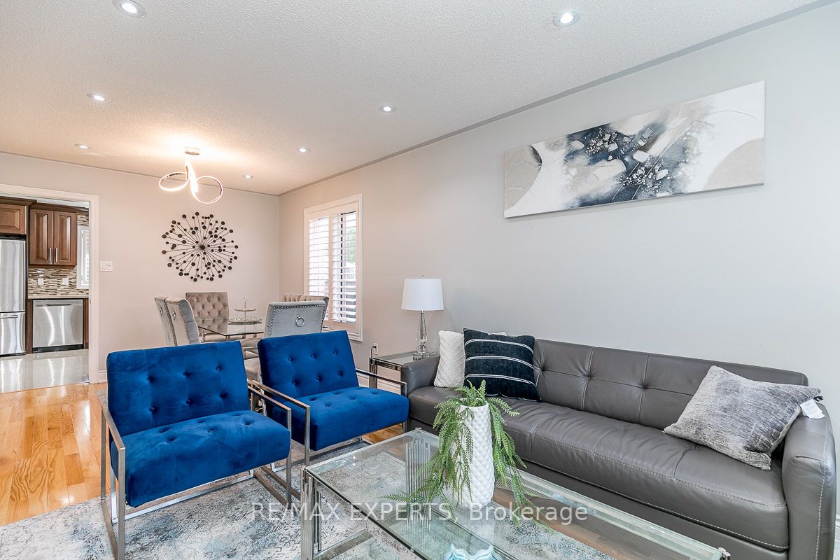 56 Metcalfe Dr