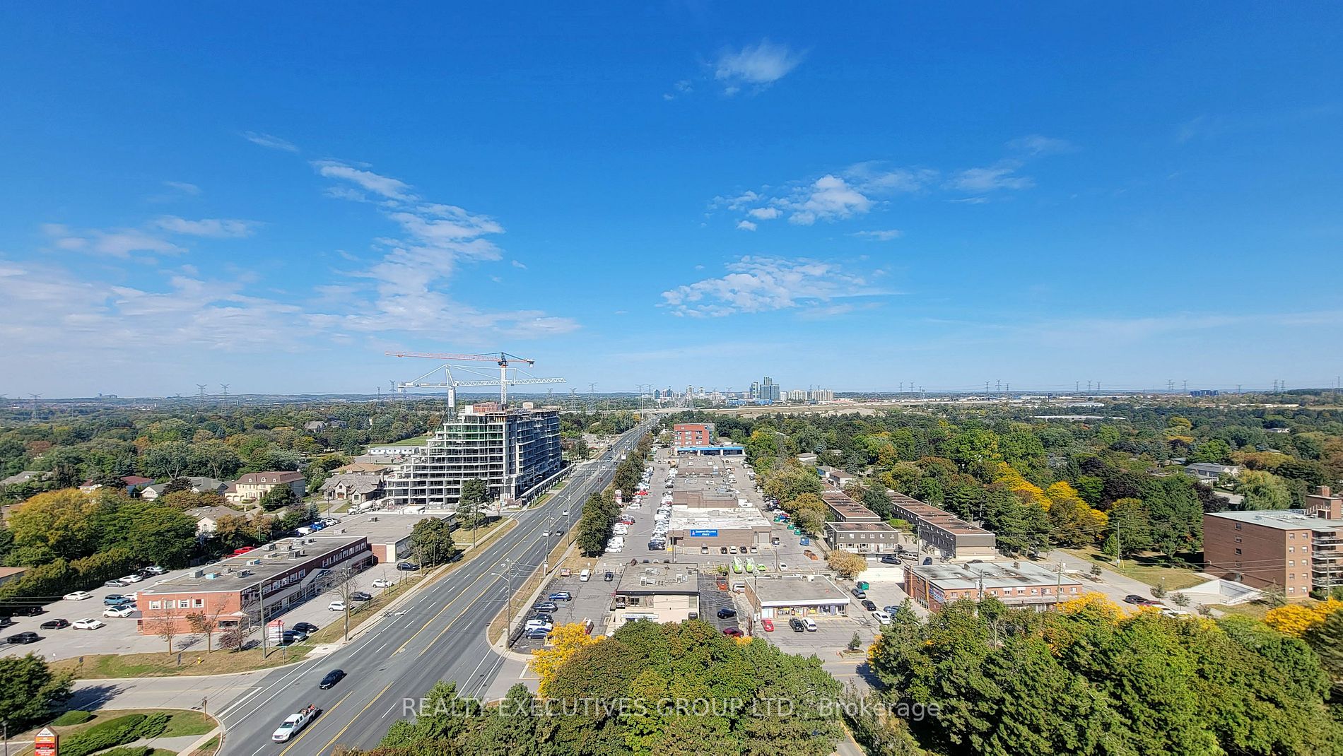 8111 Yonge St, #1805