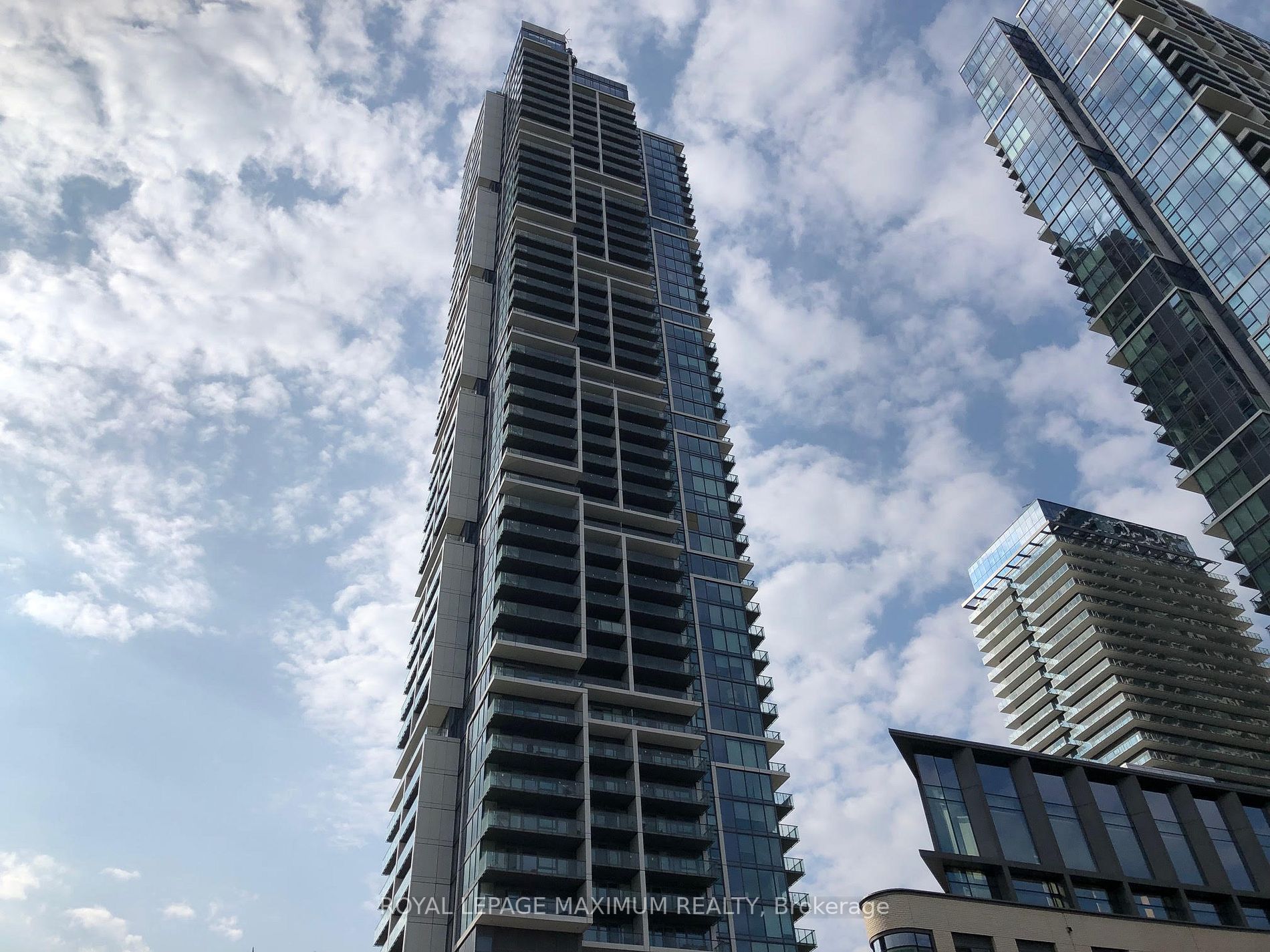 7890 Jane St, #4102