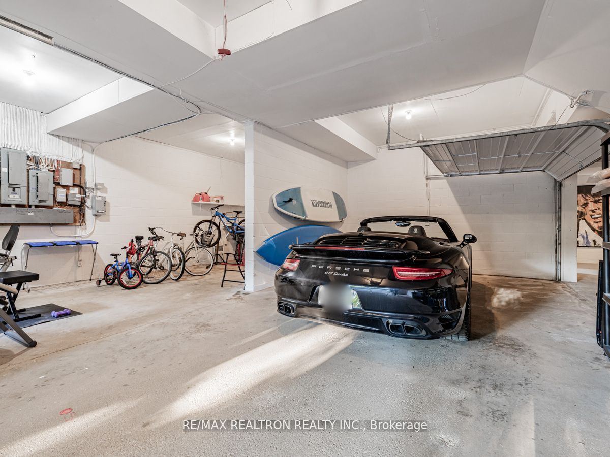 3237 Fleming Blvd