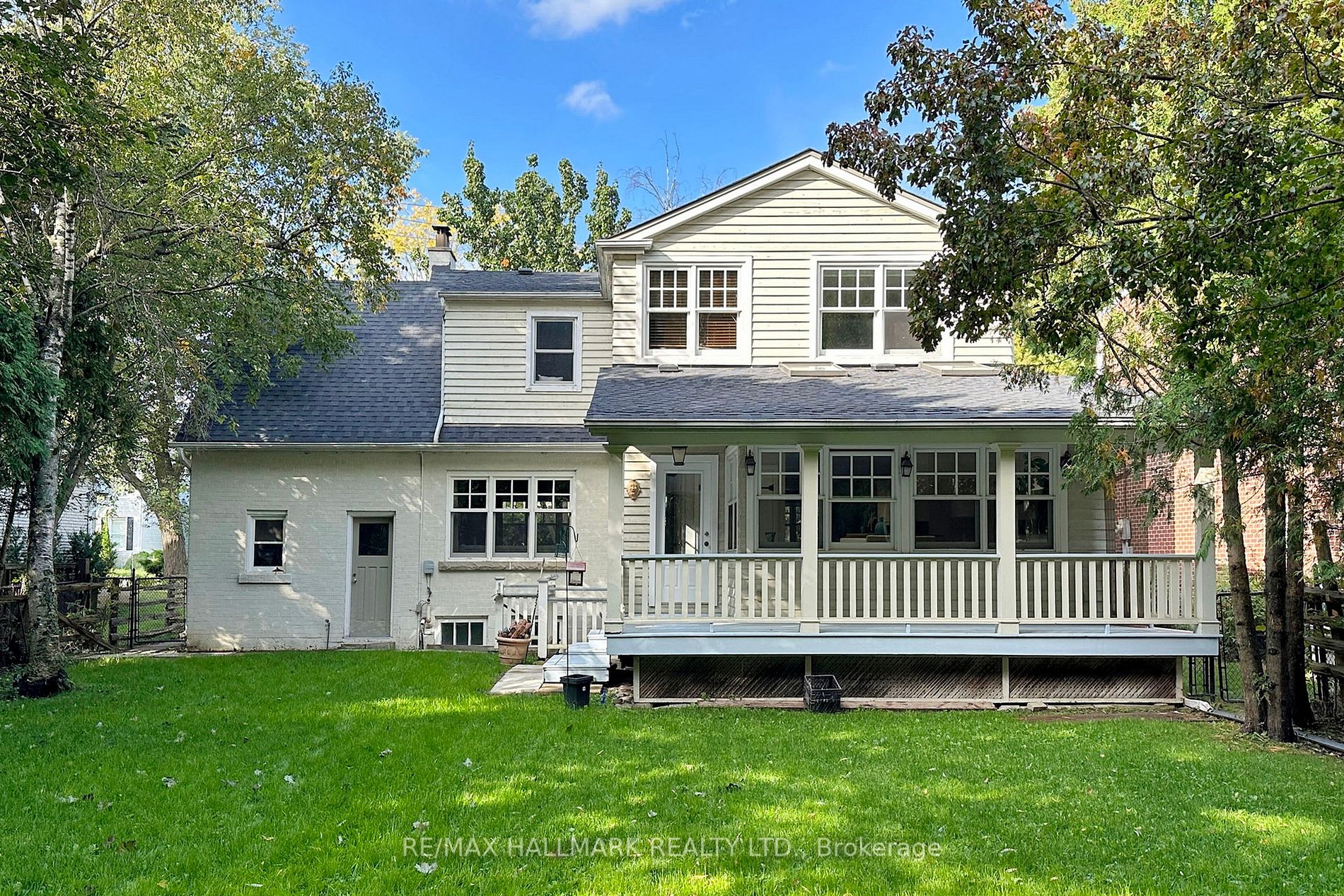 55 Trench St