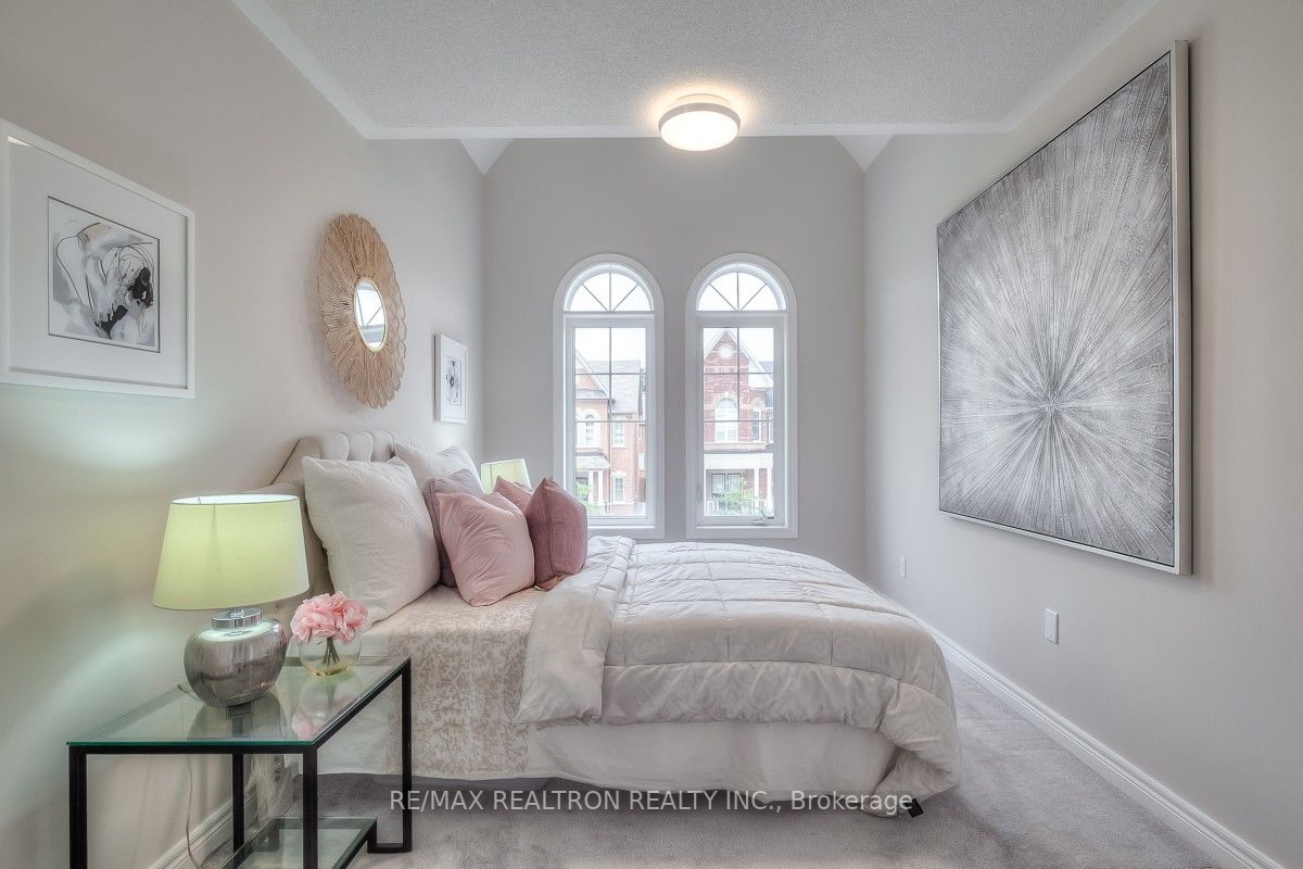 38 Flute St