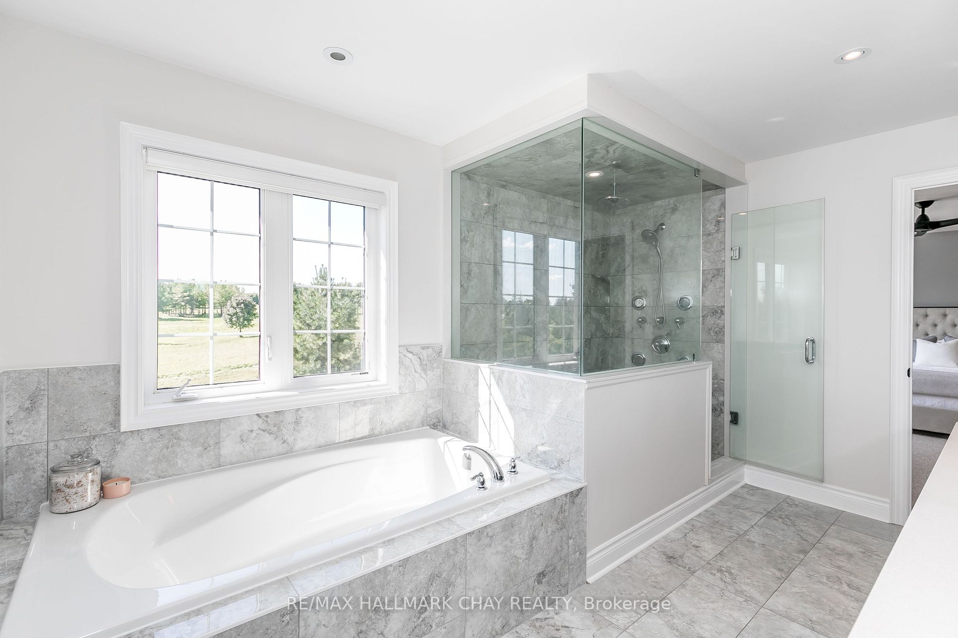 142 Inverness Way