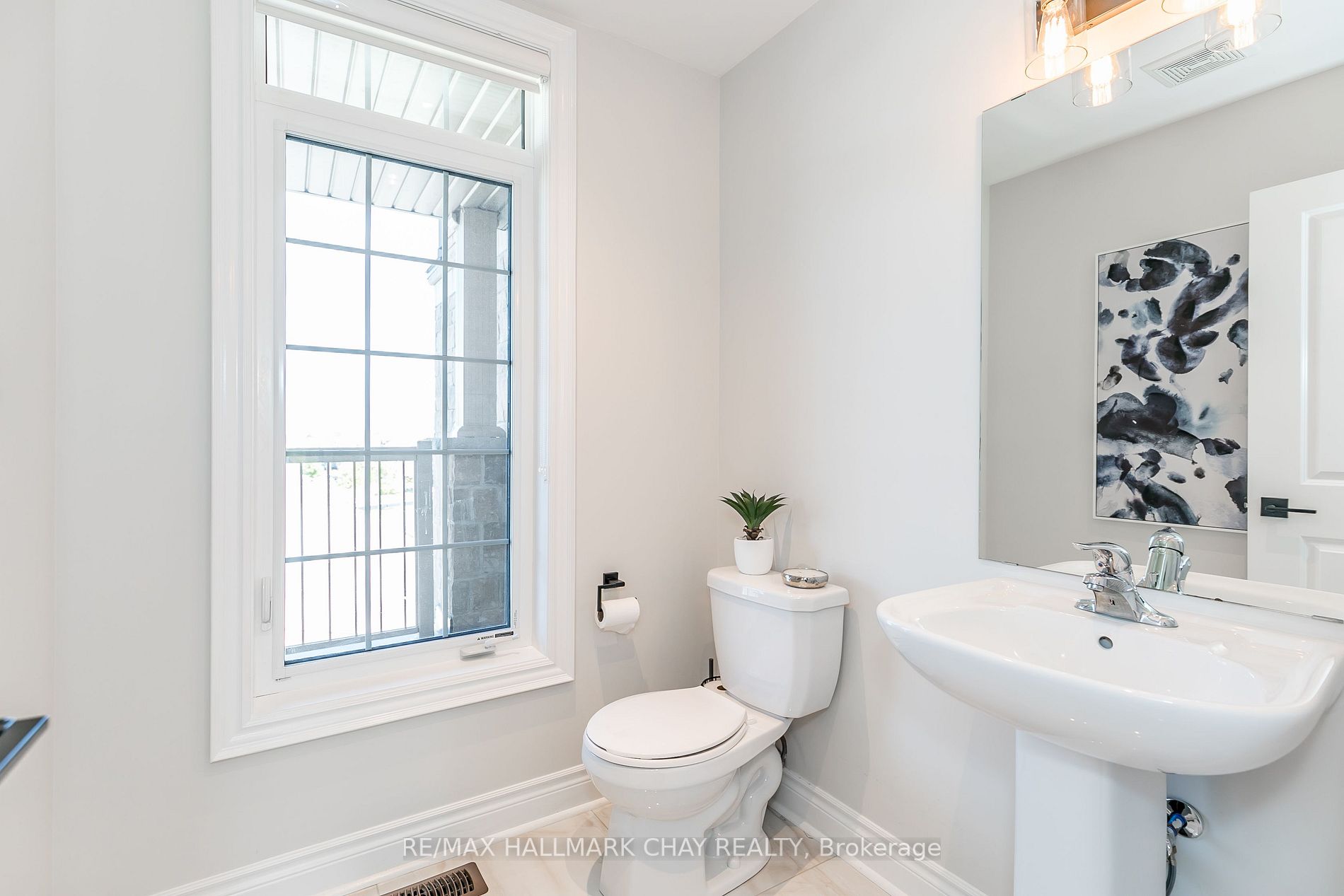 142 Inverness Way