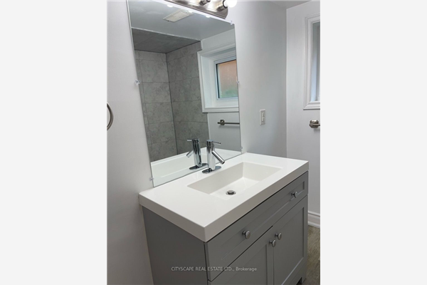 31 Hurricane Ave, Vaughan