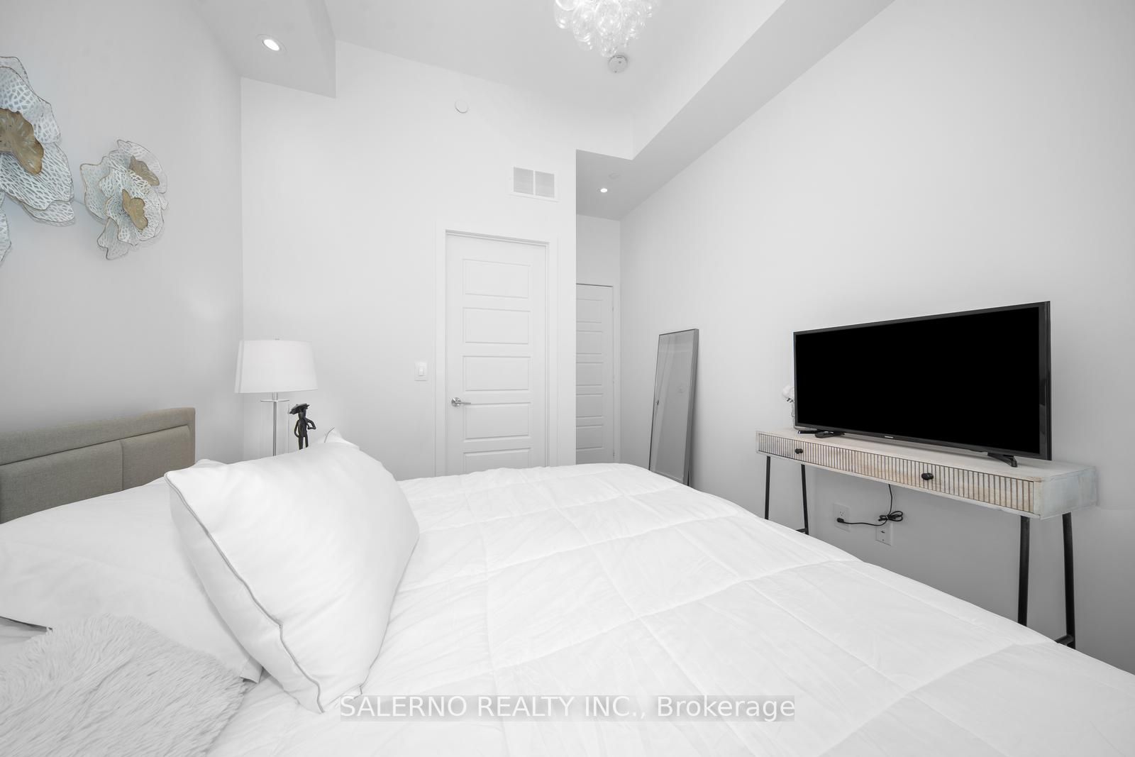 233 Broward Way #11