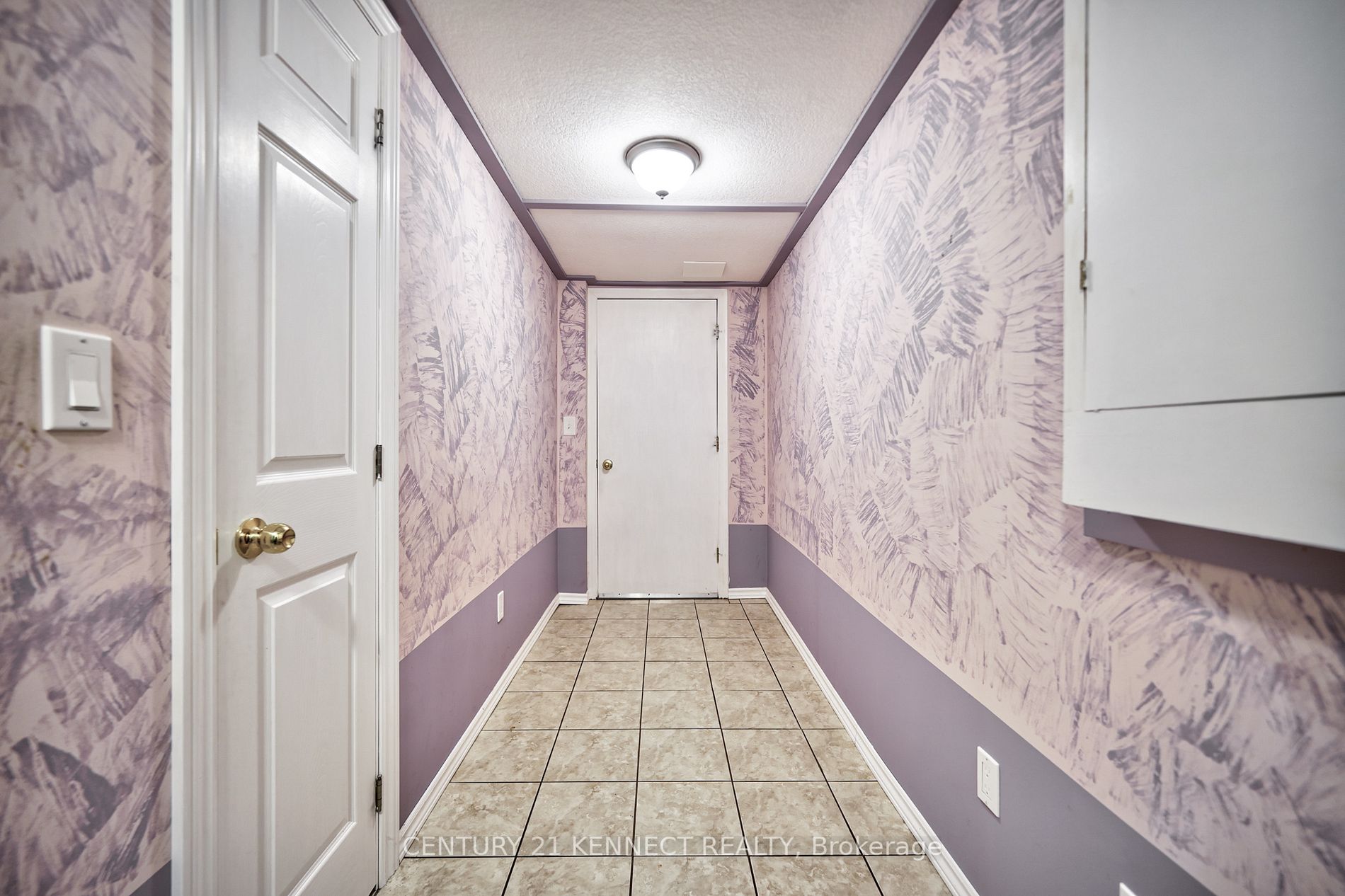 405 Dowson Loop