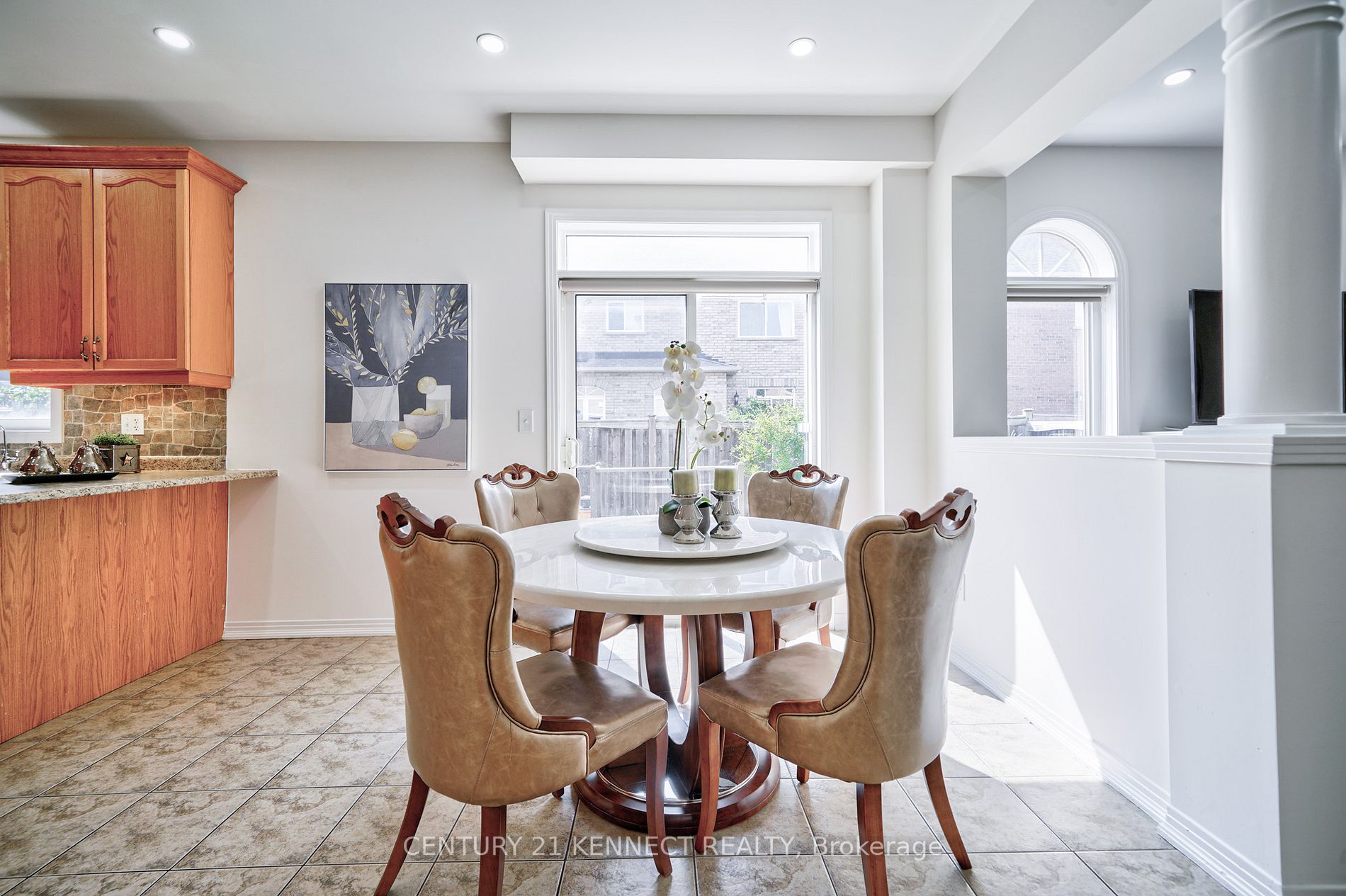 405 Dowson Loop