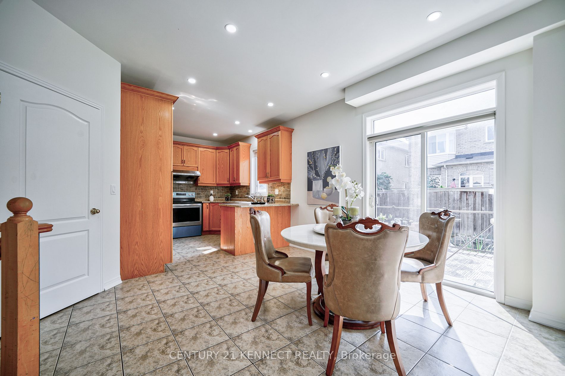 405 Dowson Loop