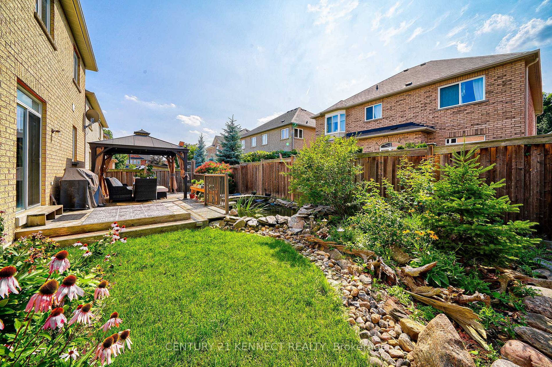 405 Dowson Loop