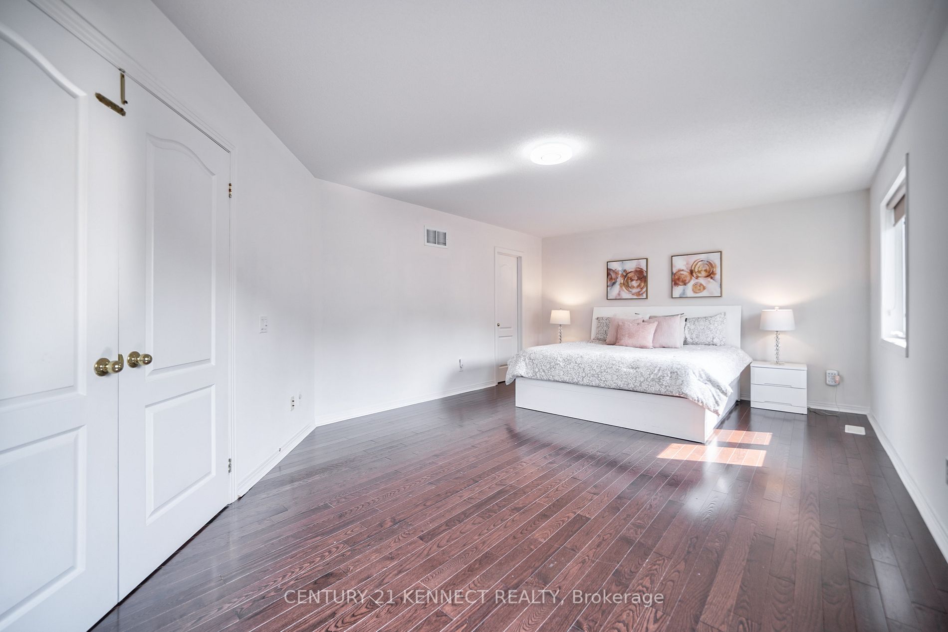 405 Dowson Loop