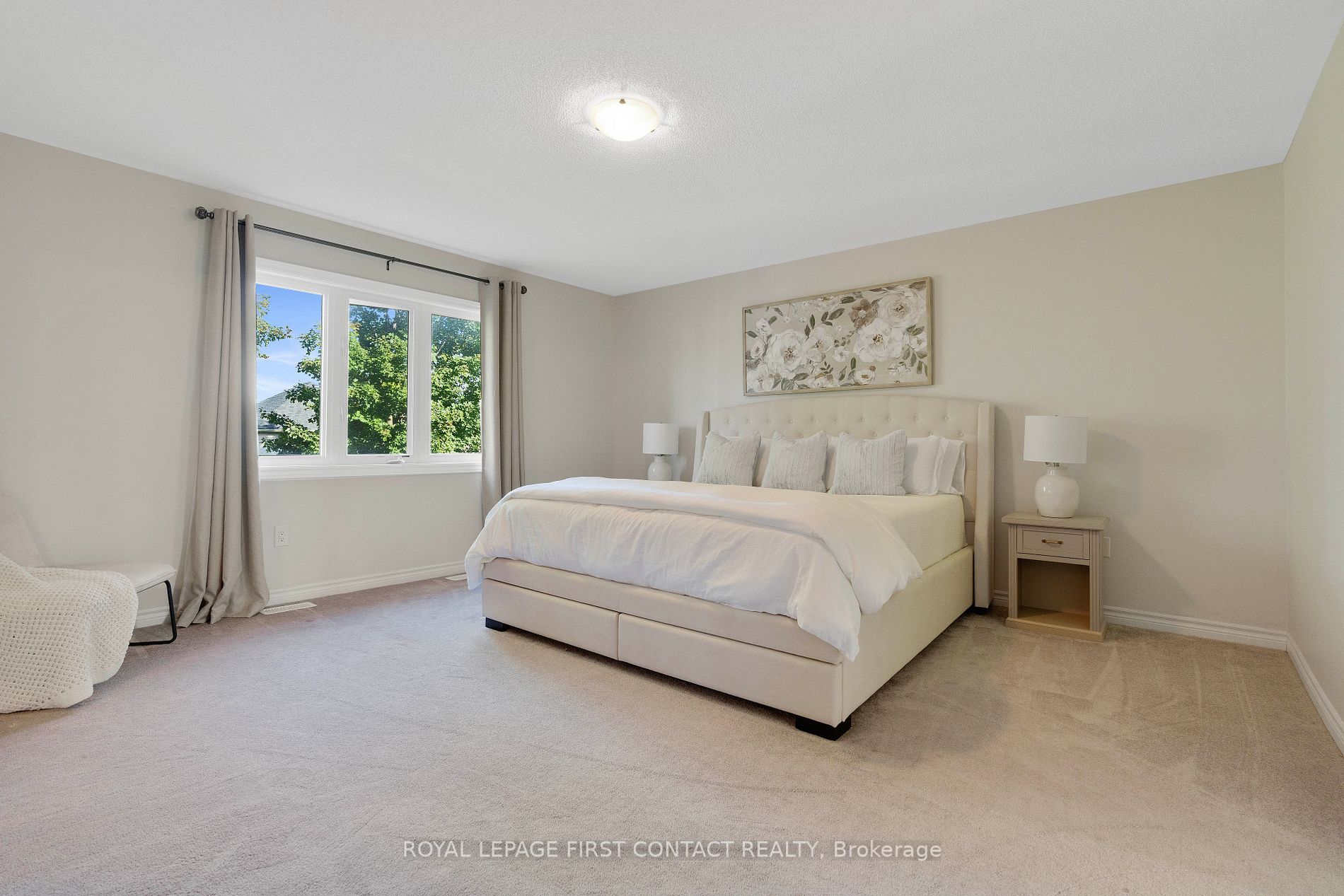 2192 Dawson Cres