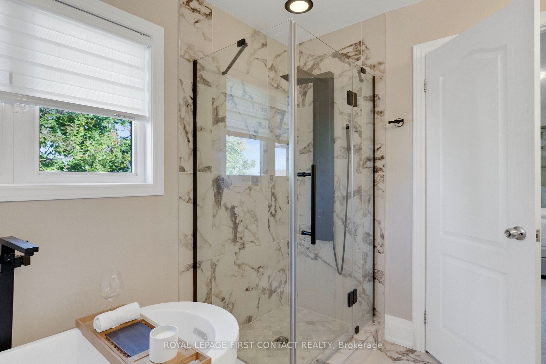 2192 Dawson Cres