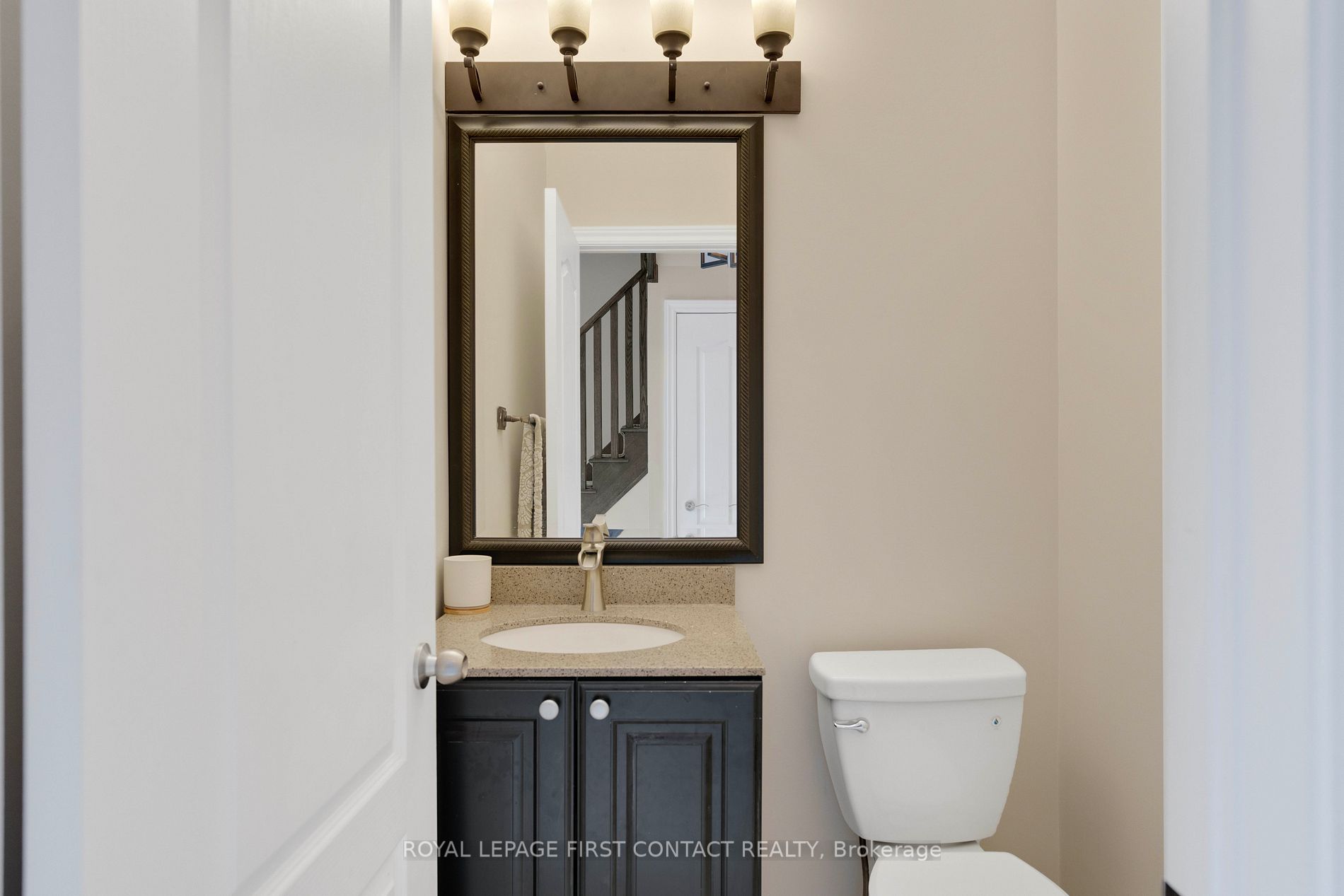 2192 Dawson Cres