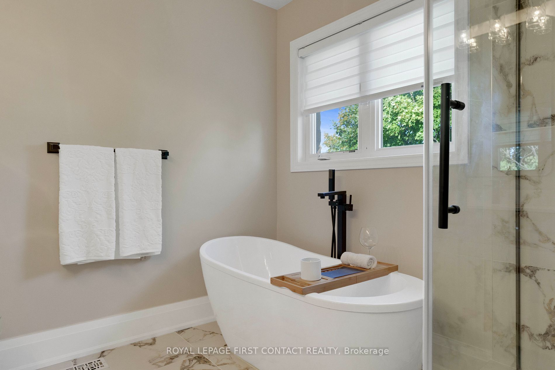 2192 Dawson Cres
