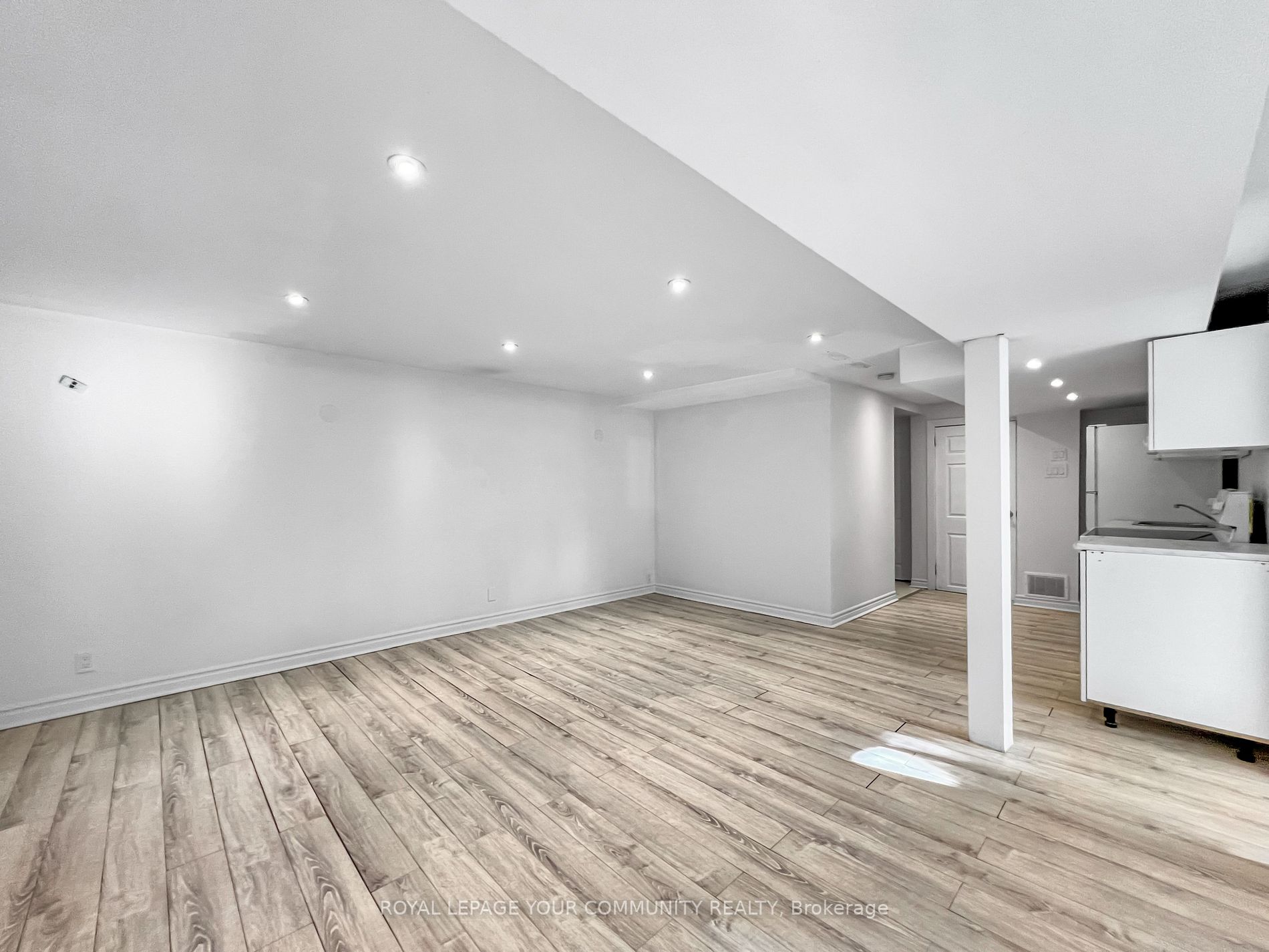 29 Starlight Crescent E