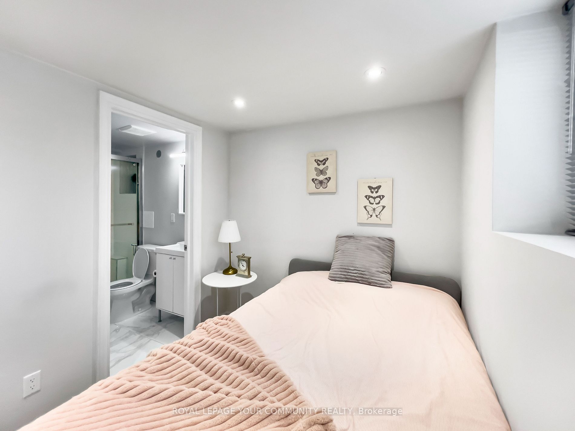 29 Starlight Crescent E