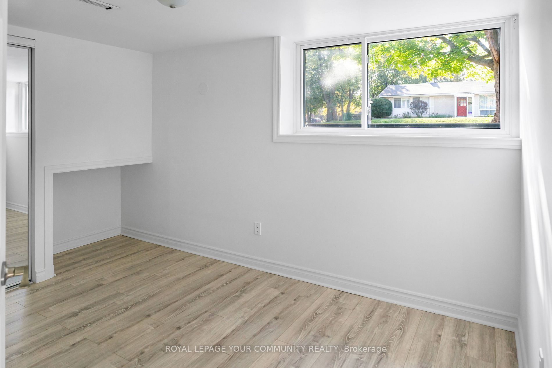 29 Starlight Crescent E