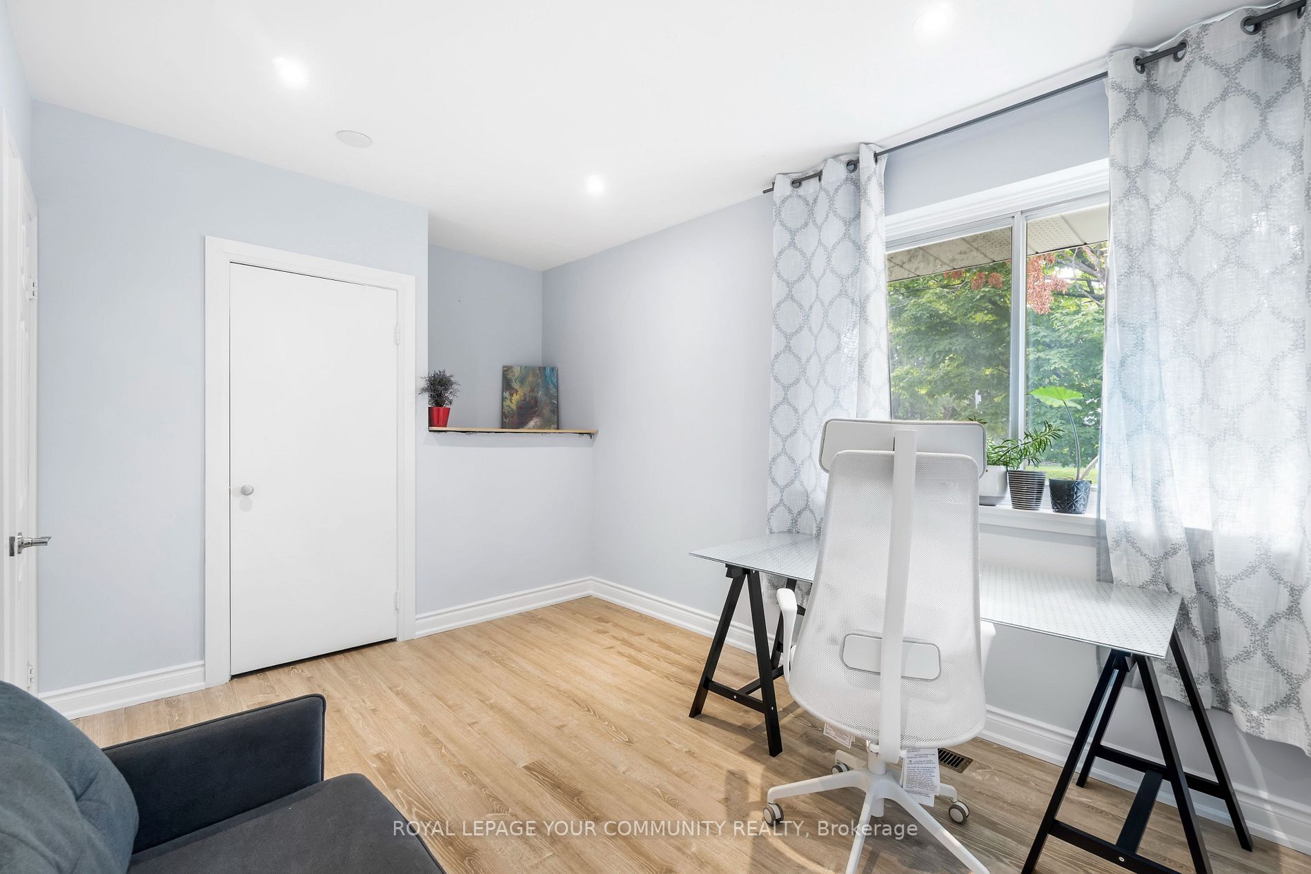 29 Starlight Crescent E