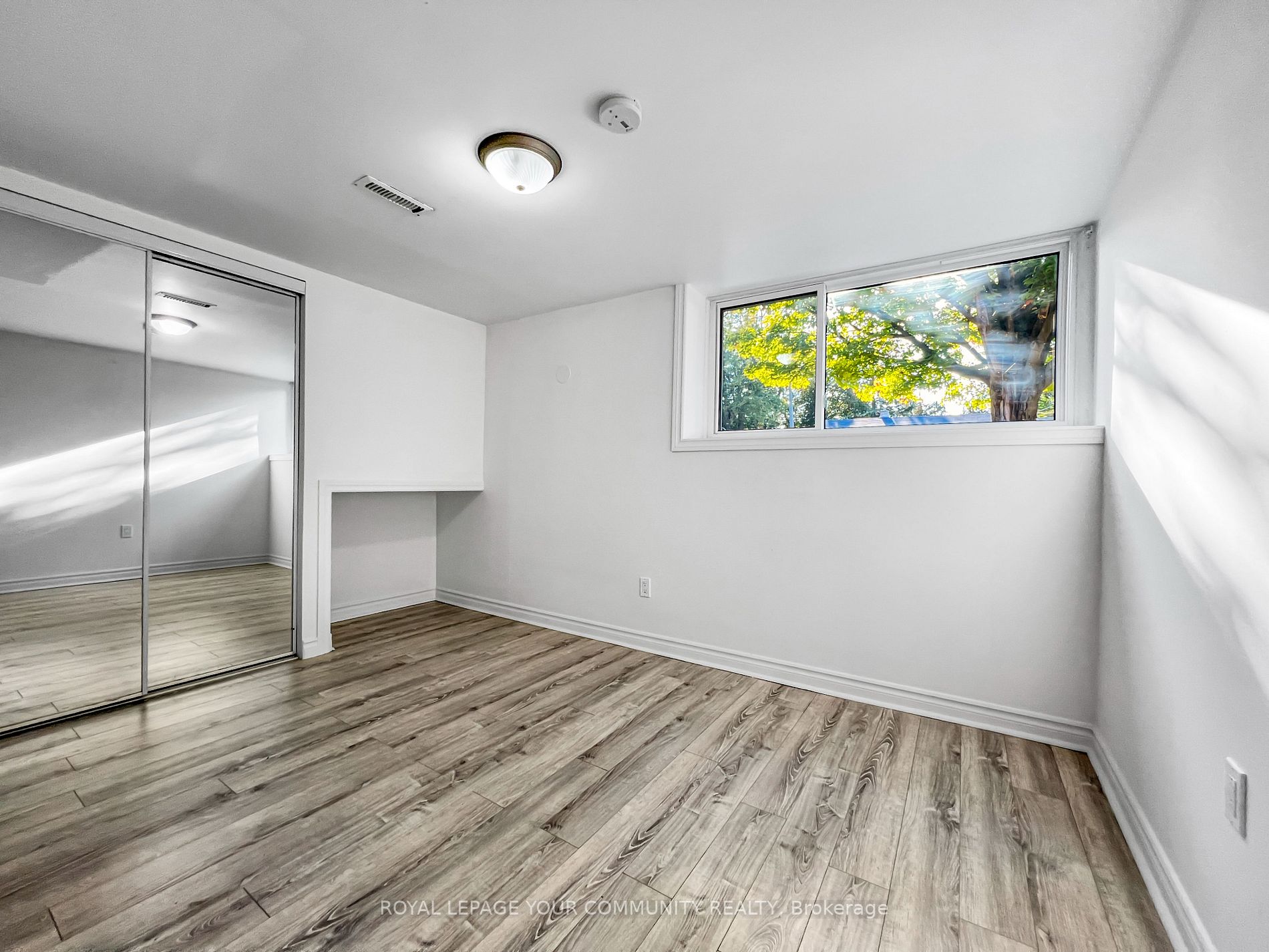 29 Starlight Crescent E