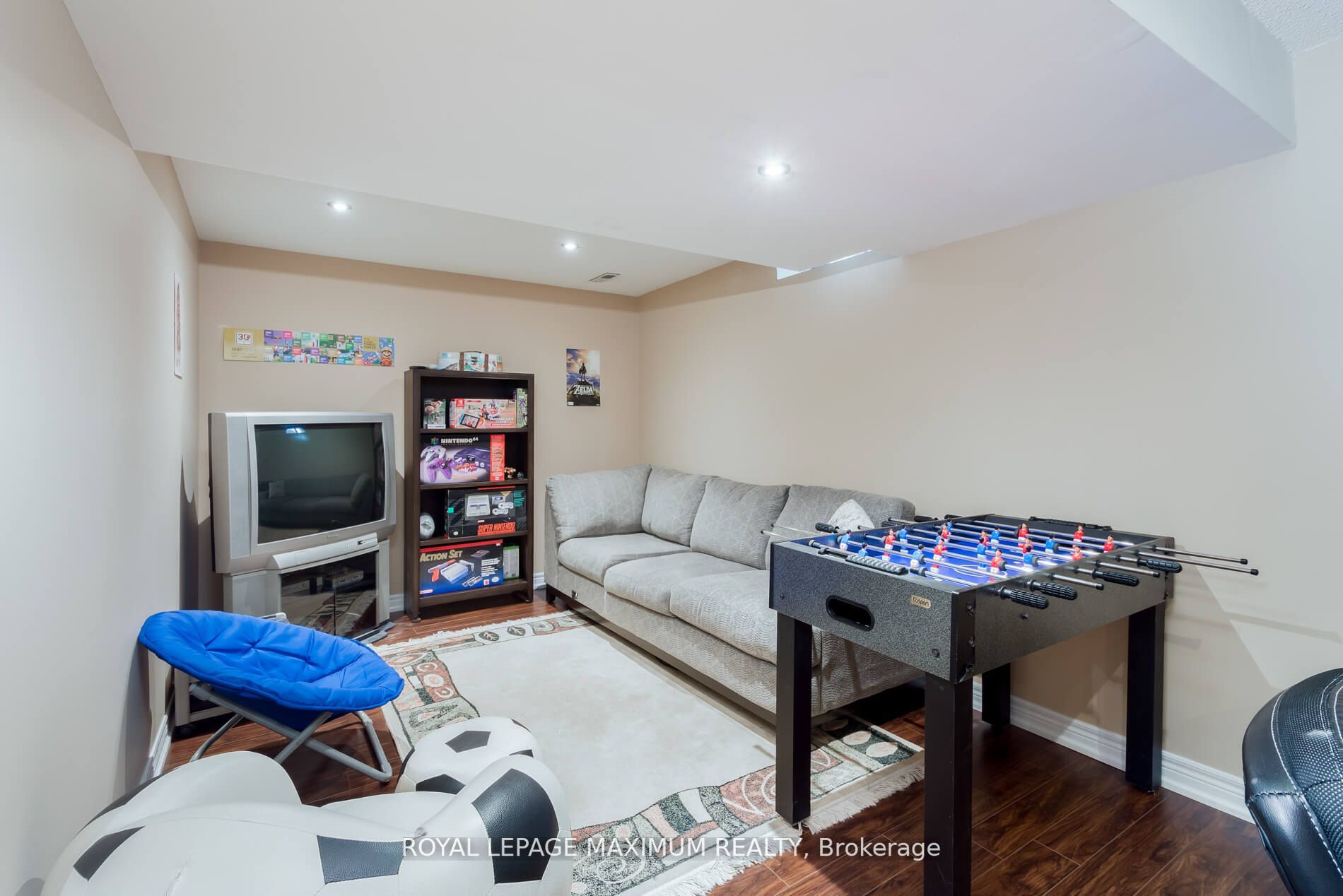 241 Veneto Dr