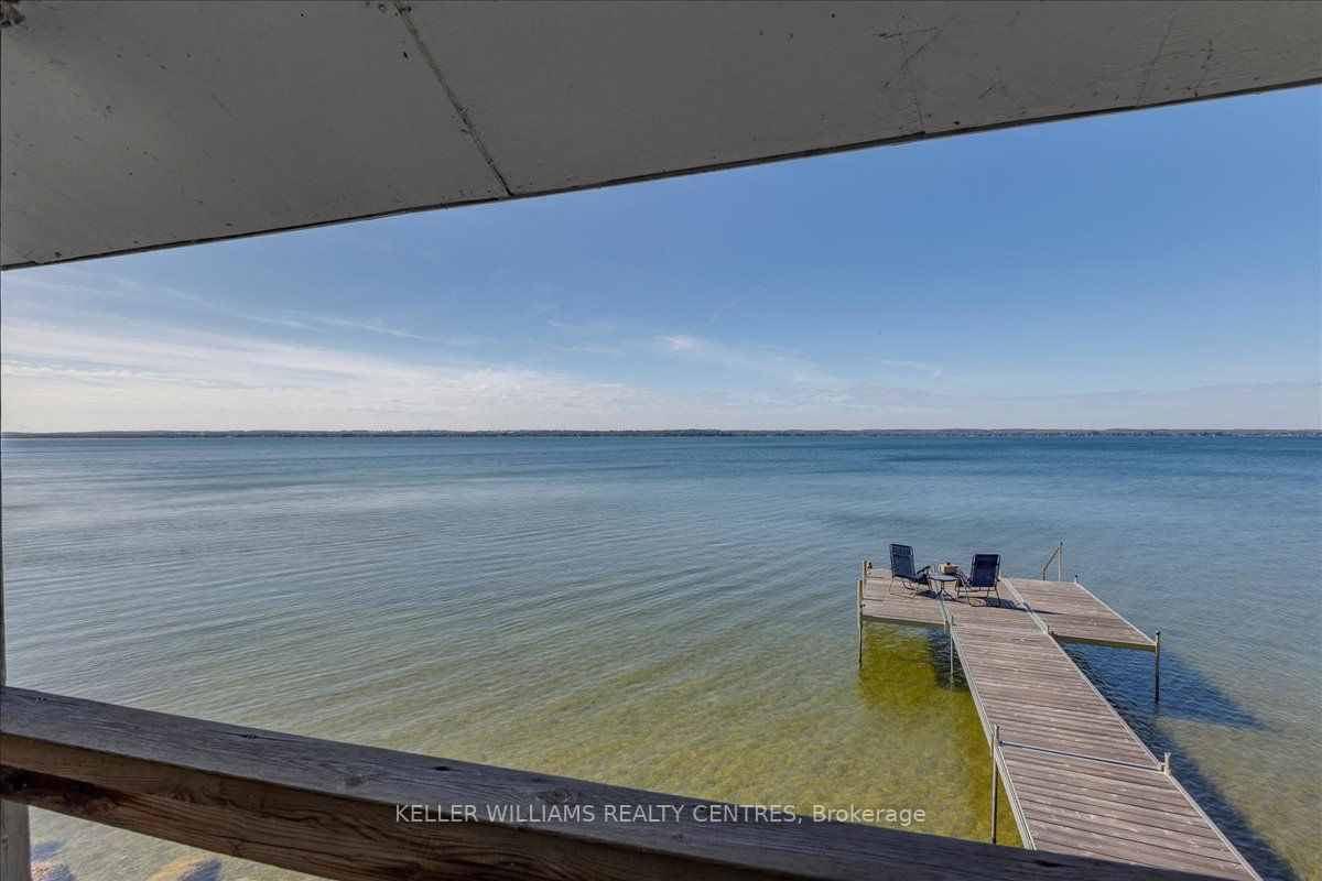275 Lake Drive N